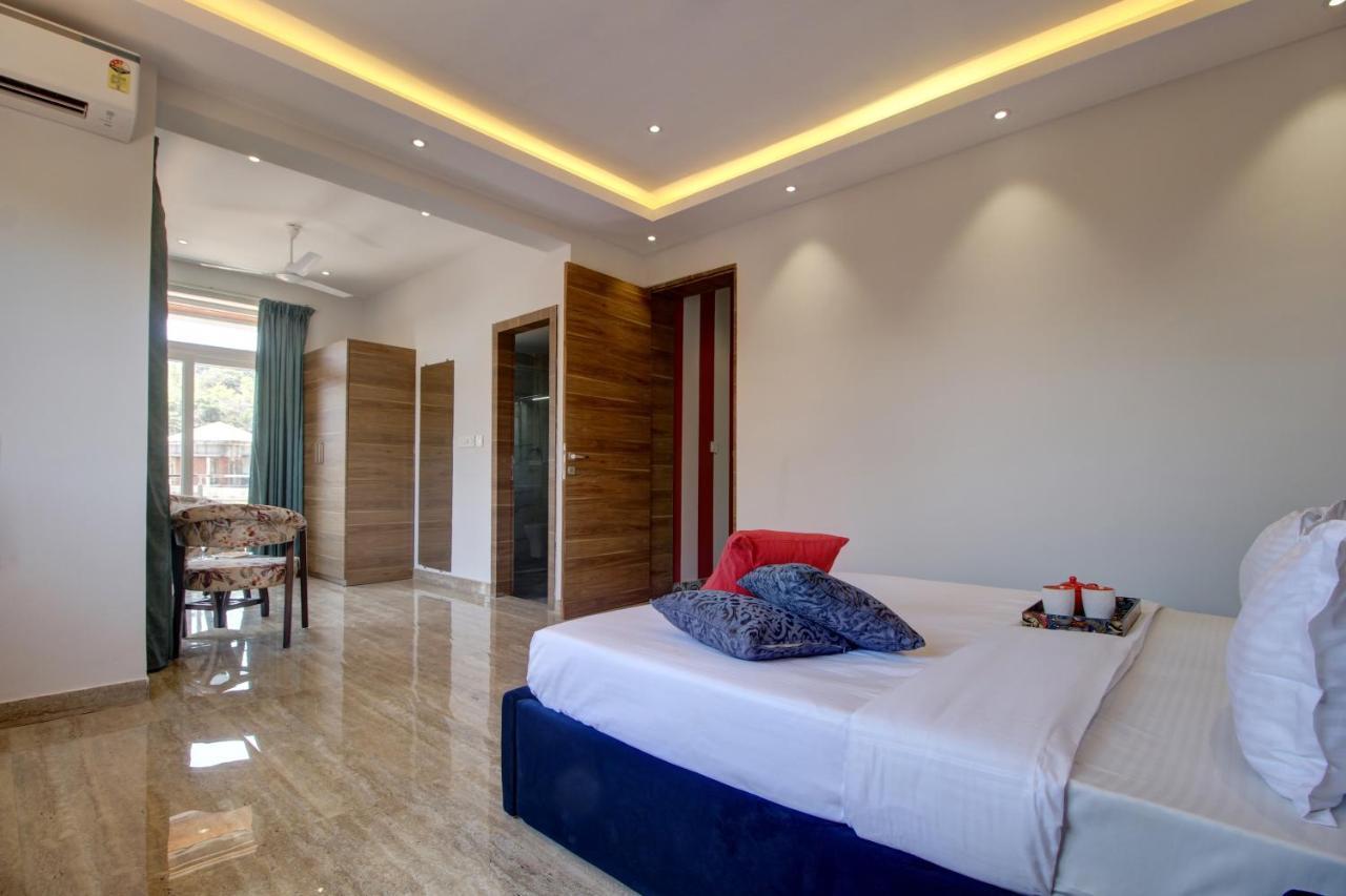 Euphoria Luxury Villa - 5Bhk - Private Pool - Jacuzzi, Baga Bagian luar foto